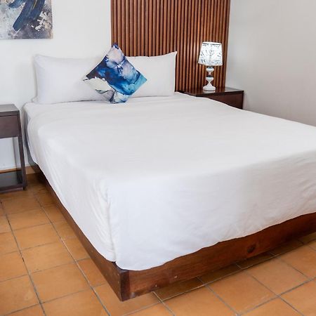 Hotel H4 El Paraiso Luaran gambar