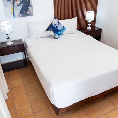 Hotel H4 El Paraiso Luaran gambar